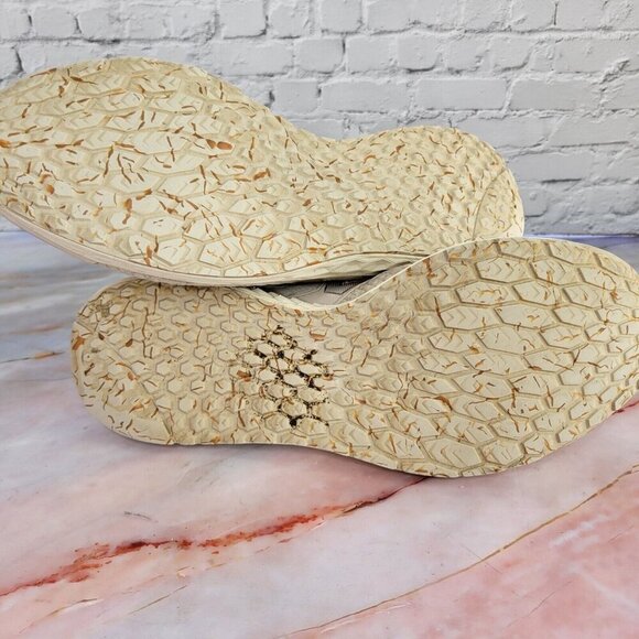 New Balance Womens Sneakers Size 11 Fresh Foam Veniz Beige Running WVNZCM1 - Picture 5 of 7